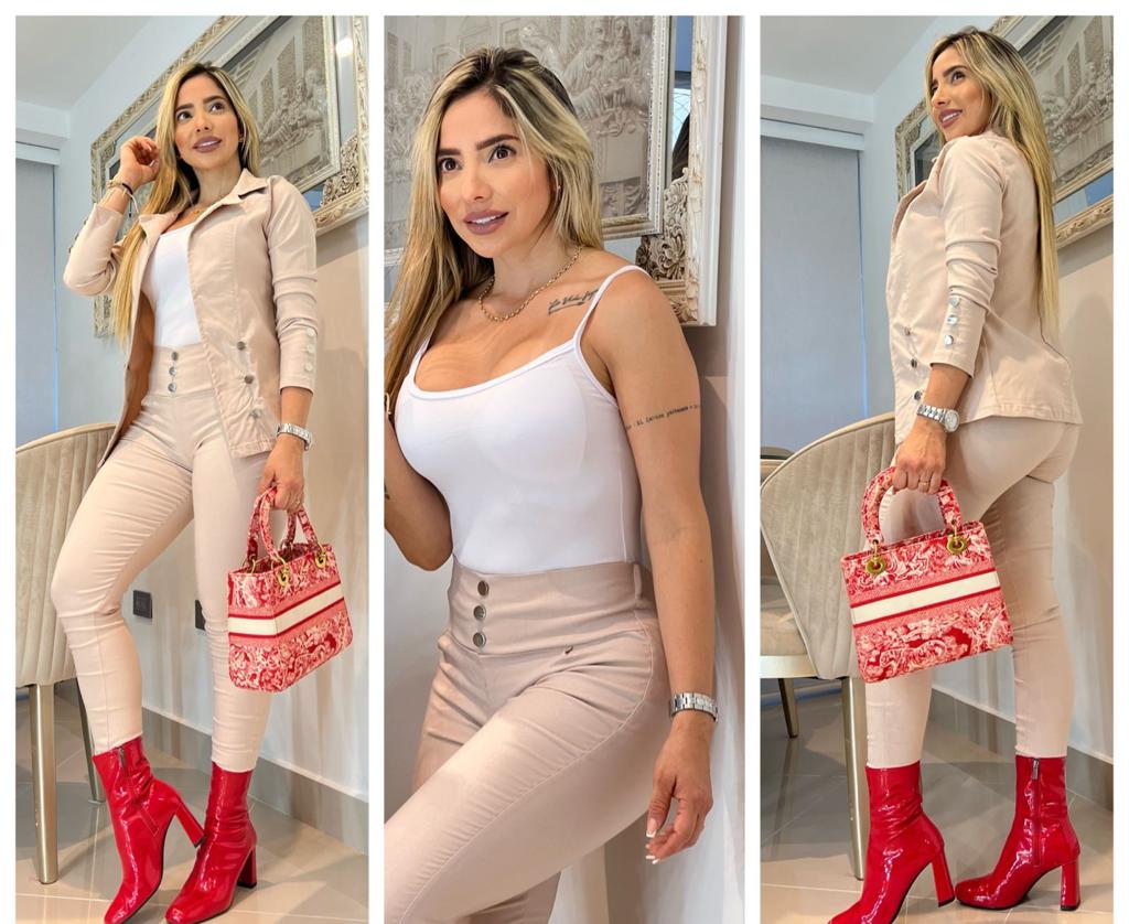 Conjunto Carmin