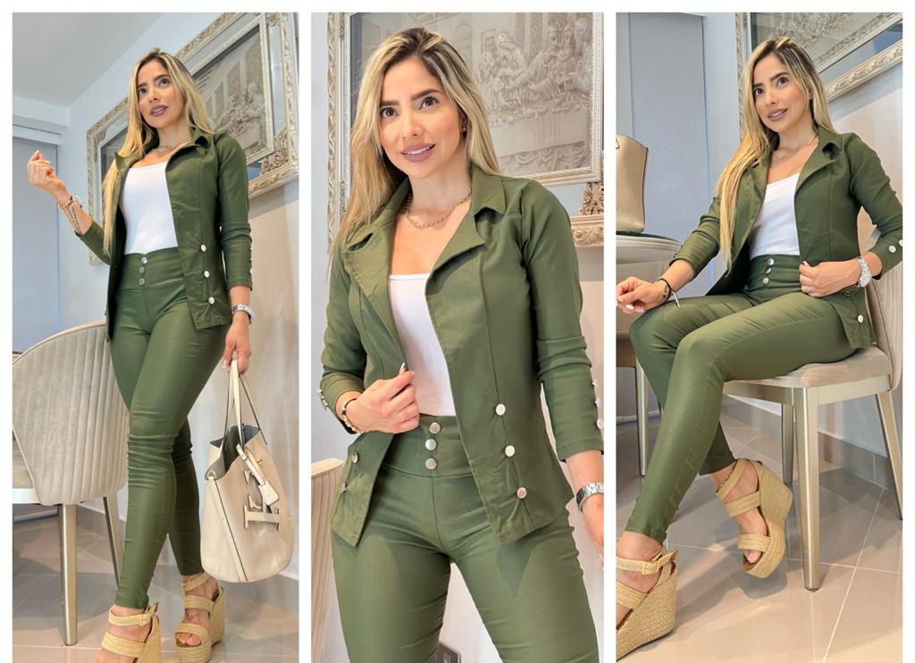Conjunto Carmin