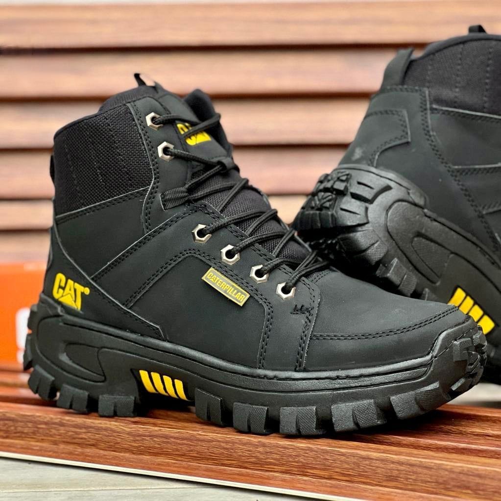 Bota Cat Titan Ridge