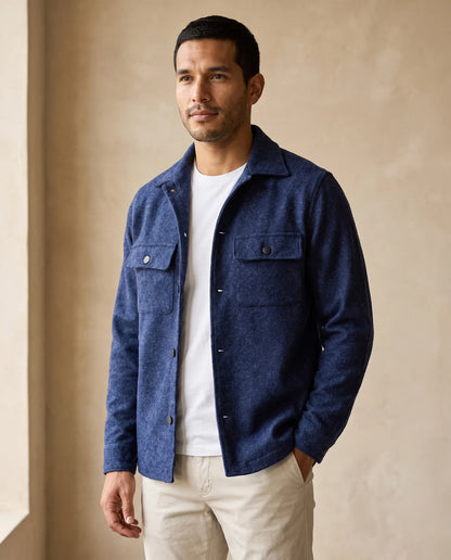 Chaqueta camisera de paño azul oscuro para hombre, vista frontal
